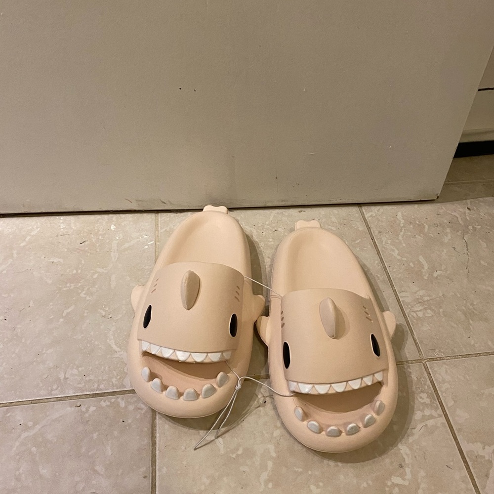 Shark Slides / Slippers